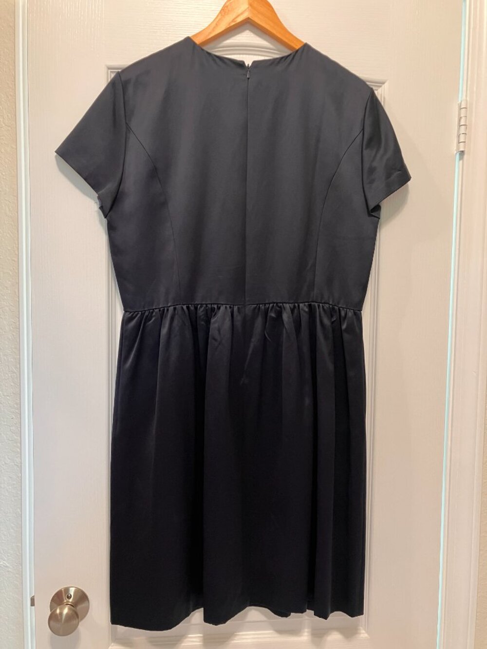Brooks Brothers - short sleeve navy blue satin dress - NWOT - Size 14 - Picture 4 of 4